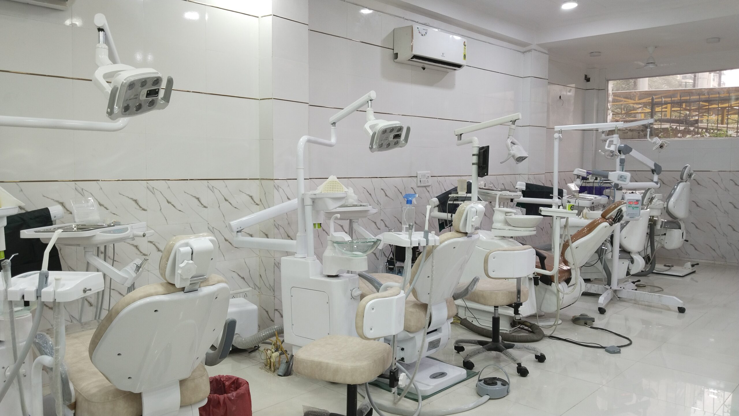 Jain Dental Hospital: Treatment room Picture 20