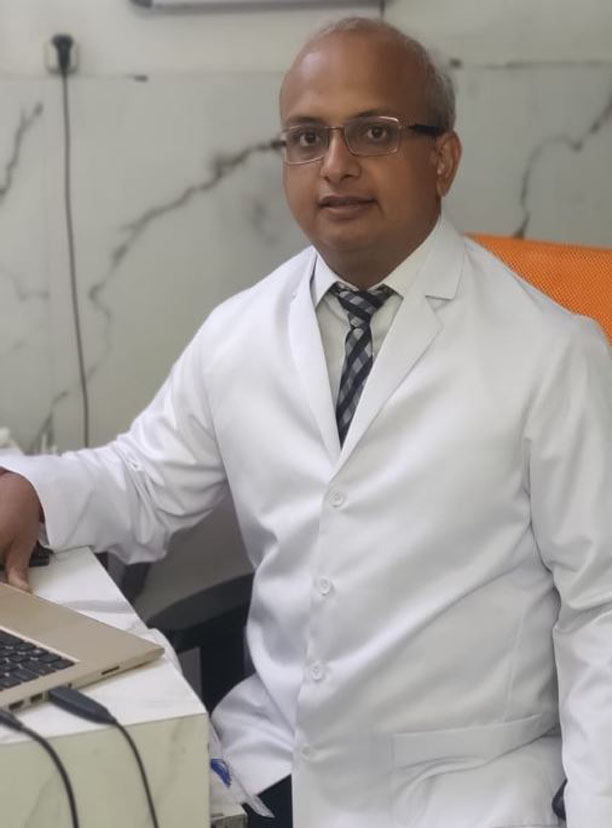 Dr. Arpan Jain is well known Implantologist at Jain Dental Hospital Indirapuram, Ghaziabad